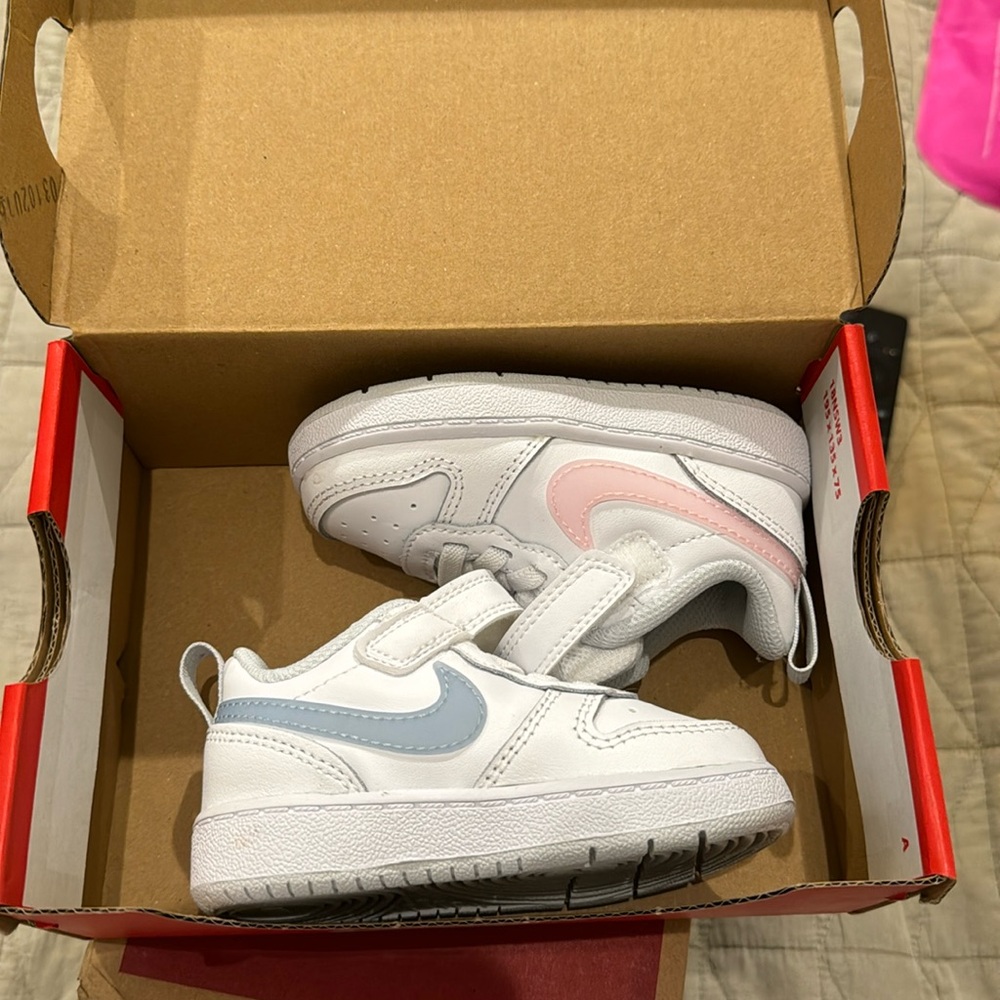 Nike Court Borough low 2 MWH